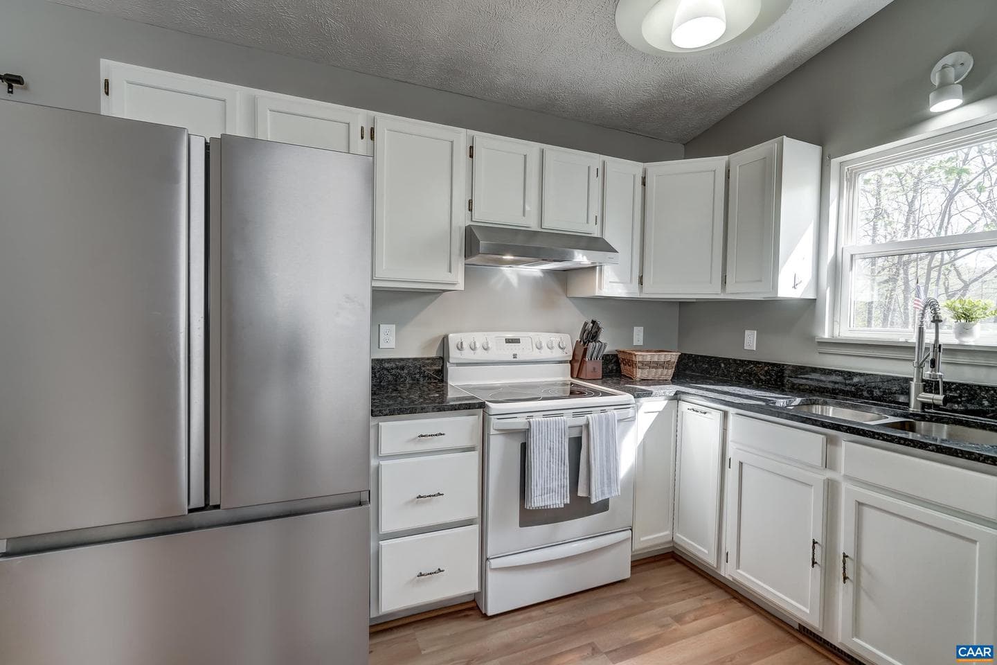 15 Austin Dr photo 10