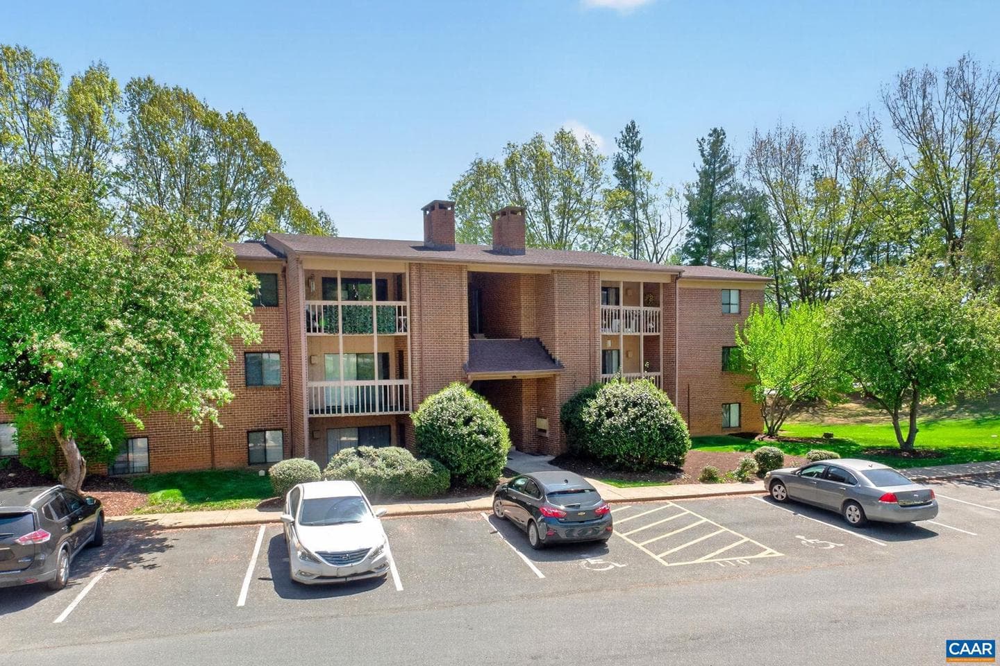 110 Turtle Creek Rd #6 photo 2