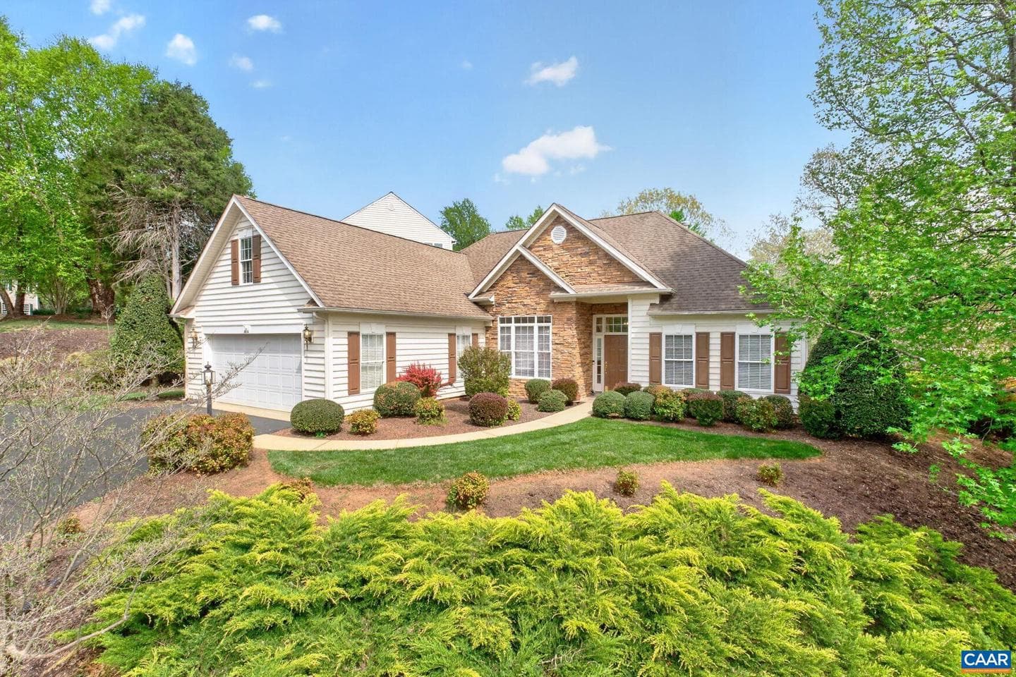 1804 Creekview Ln photo 1