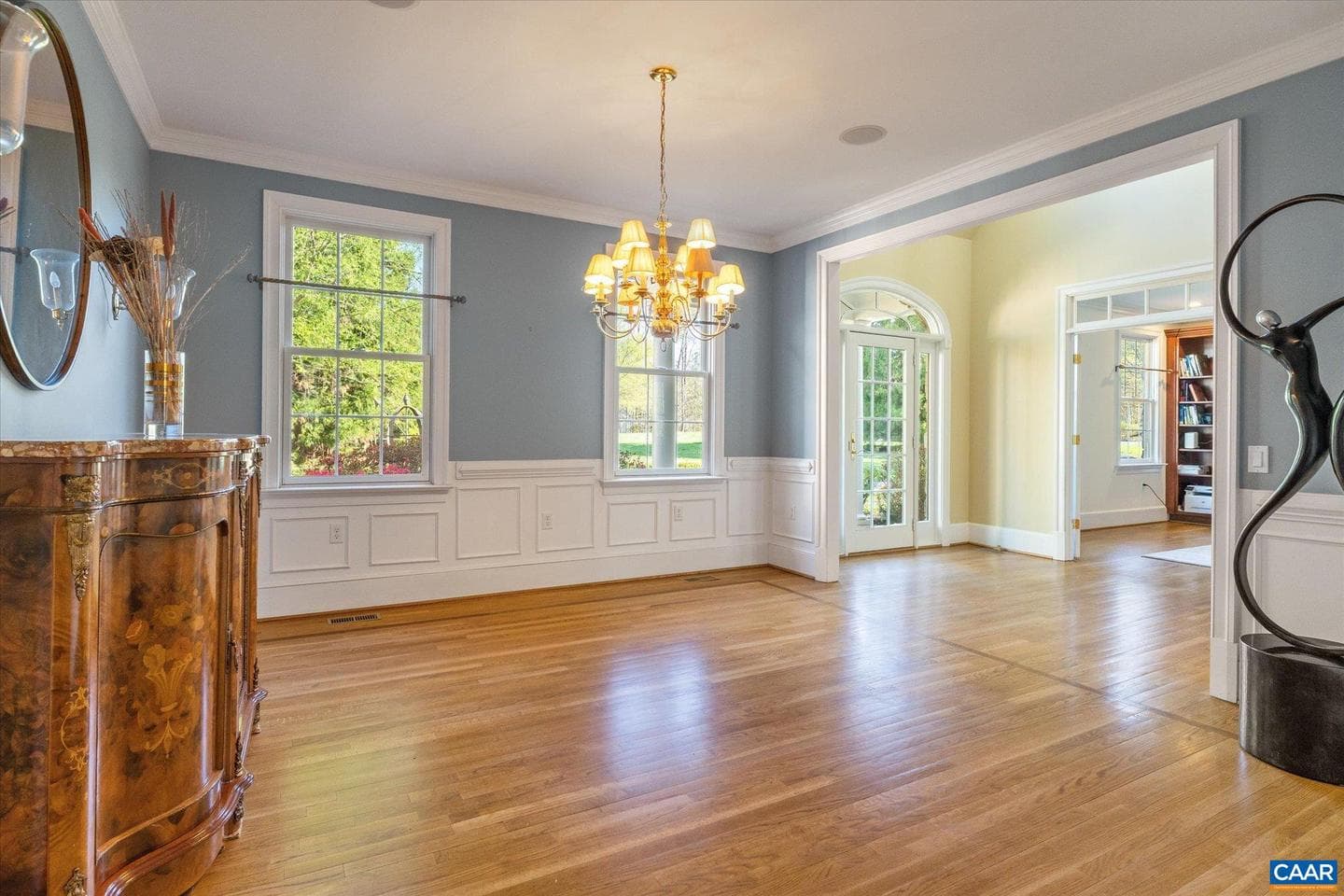 1813 Westerham St photo 31