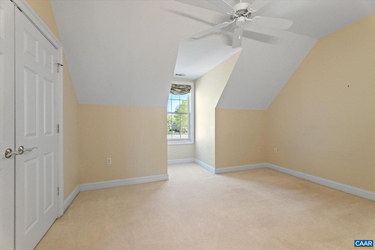 1813 Westerham St photo 59