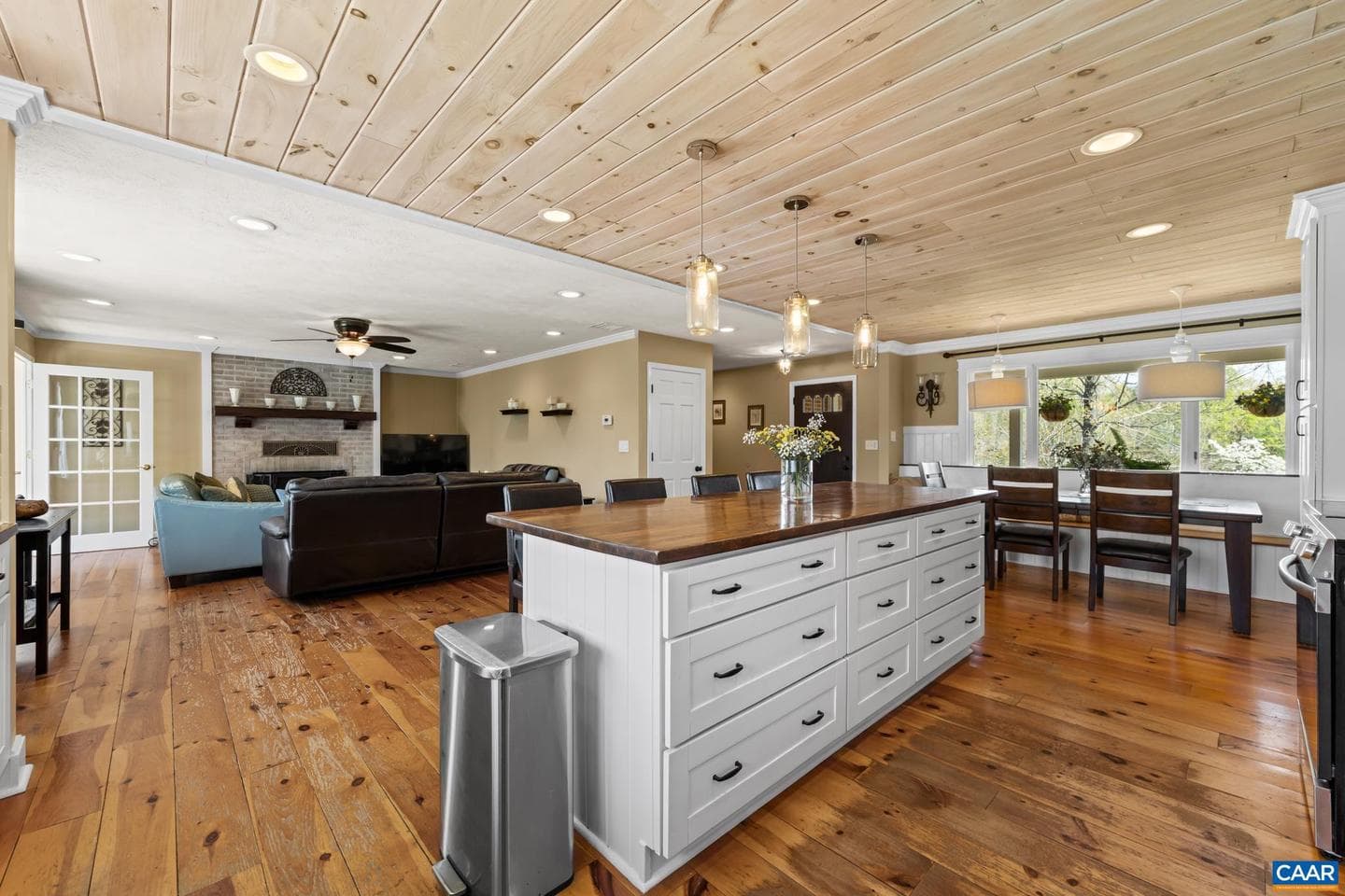 3505 Sarah Dr photo 19