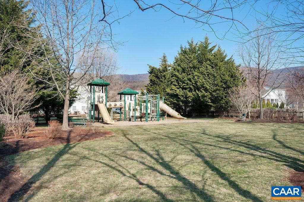 212 Grayrock Dr photo 48
