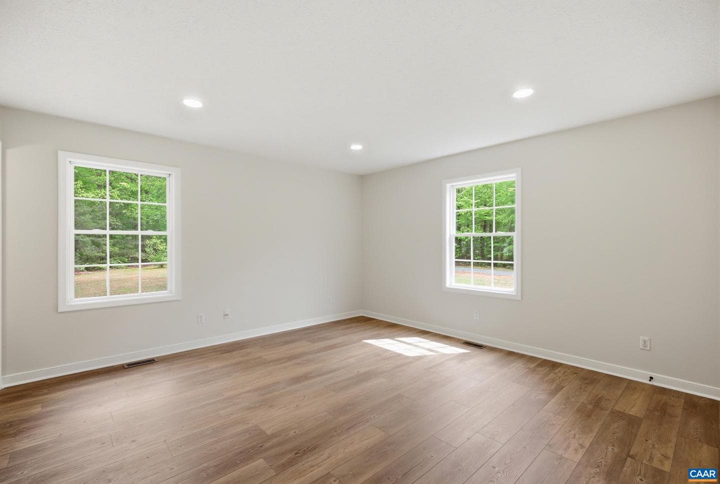 154 Erins Way photo 14