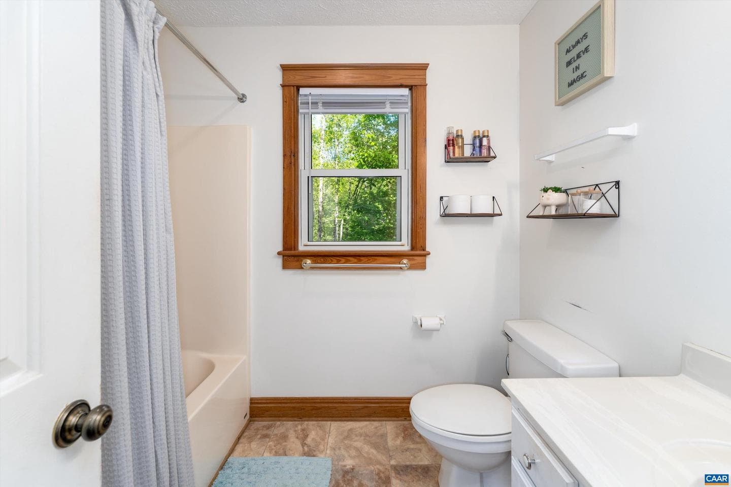 5 Iroquois Way photo 14