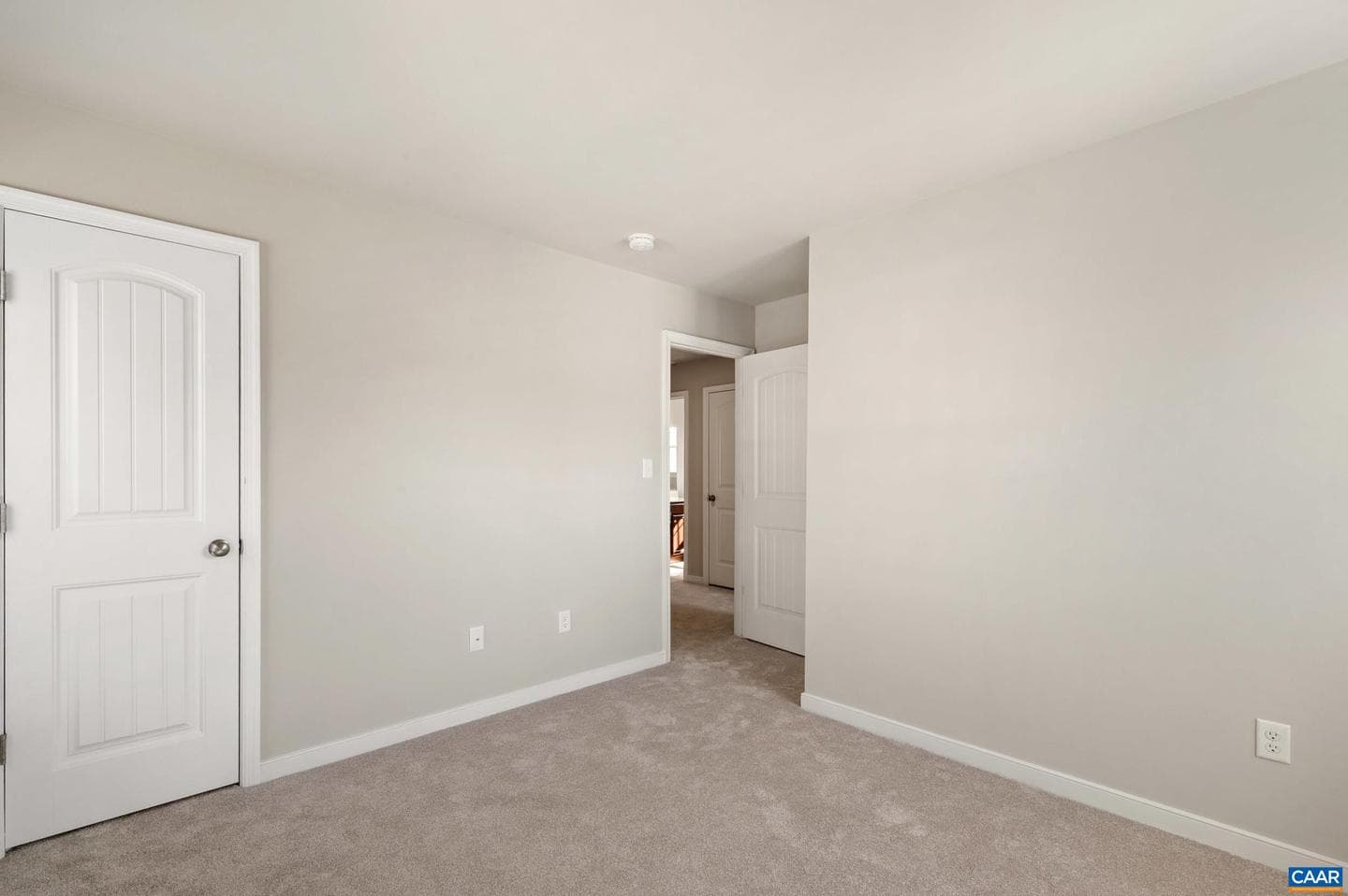 6092 Flintstone Dr photo 34