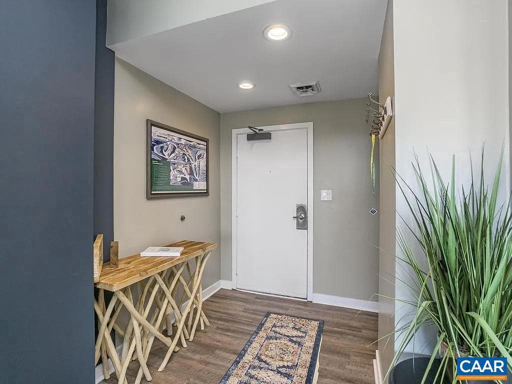 1616 Overlook Condos photo 12
