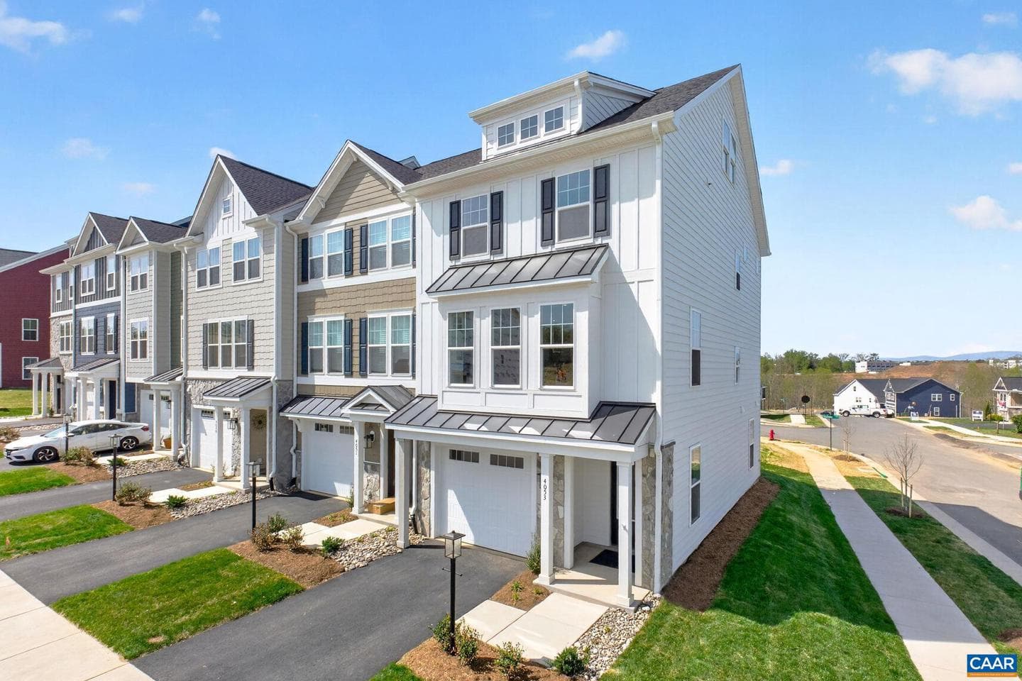 26 Talen Ln photo 3