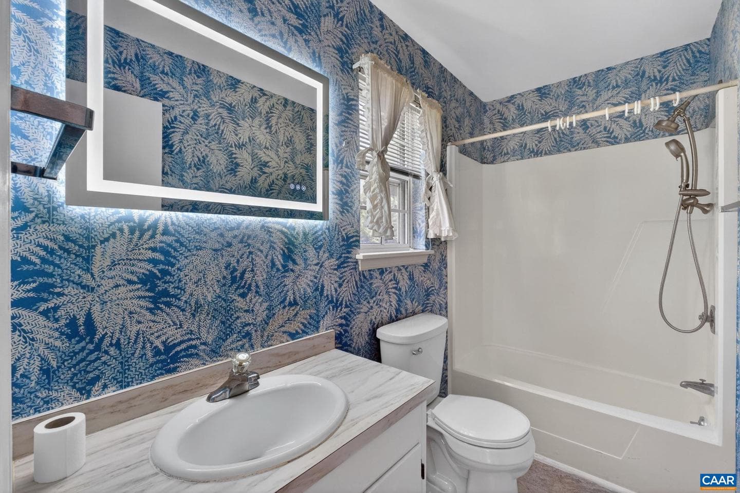 1610 Redwing Ln photo 16