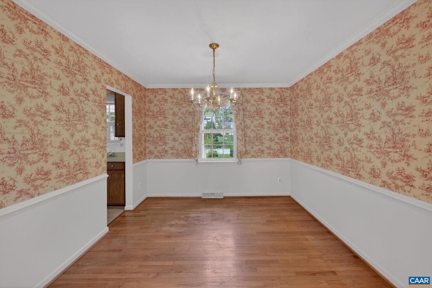 1610 Redwing Ln photo 8