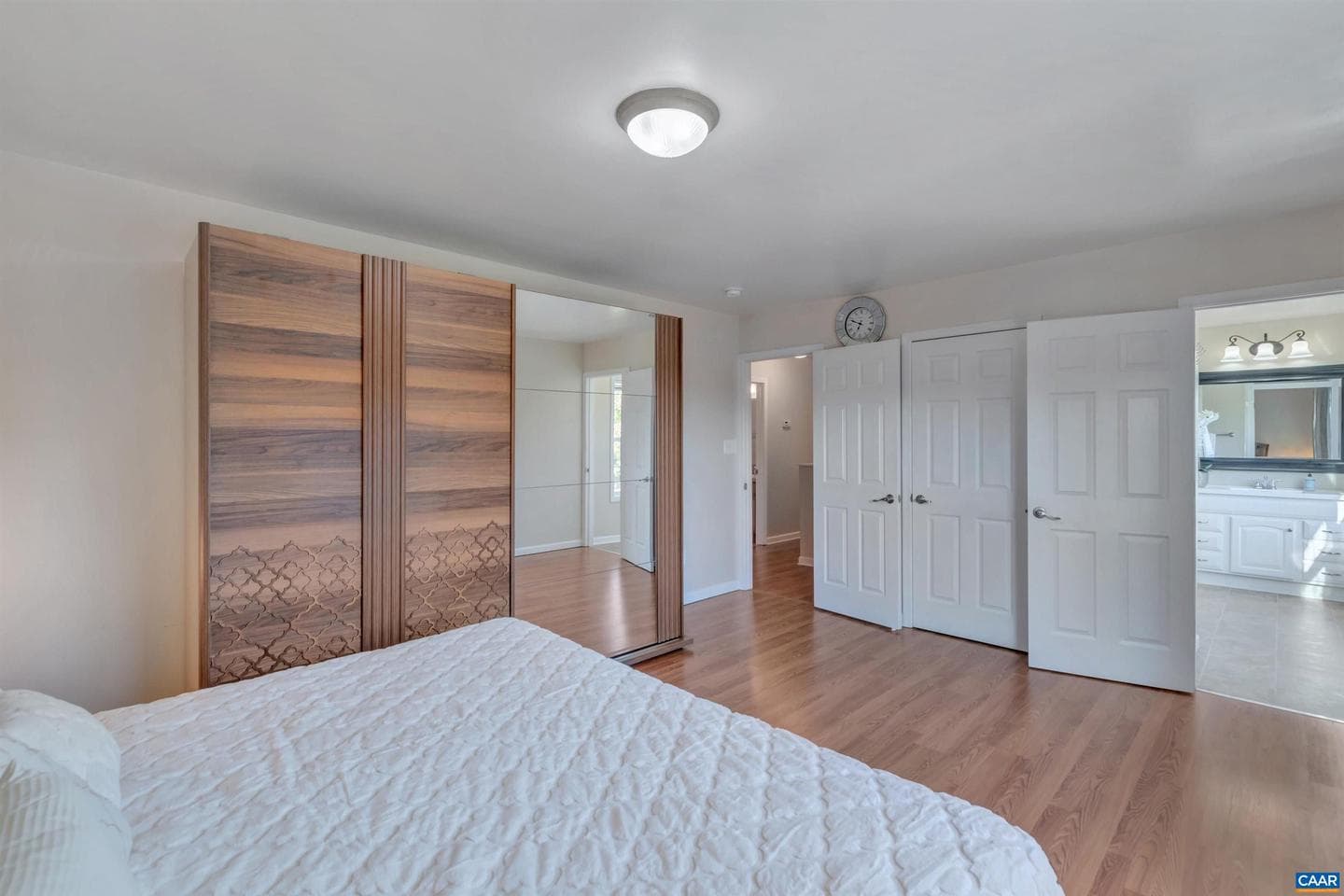 1006 Long St photo 23