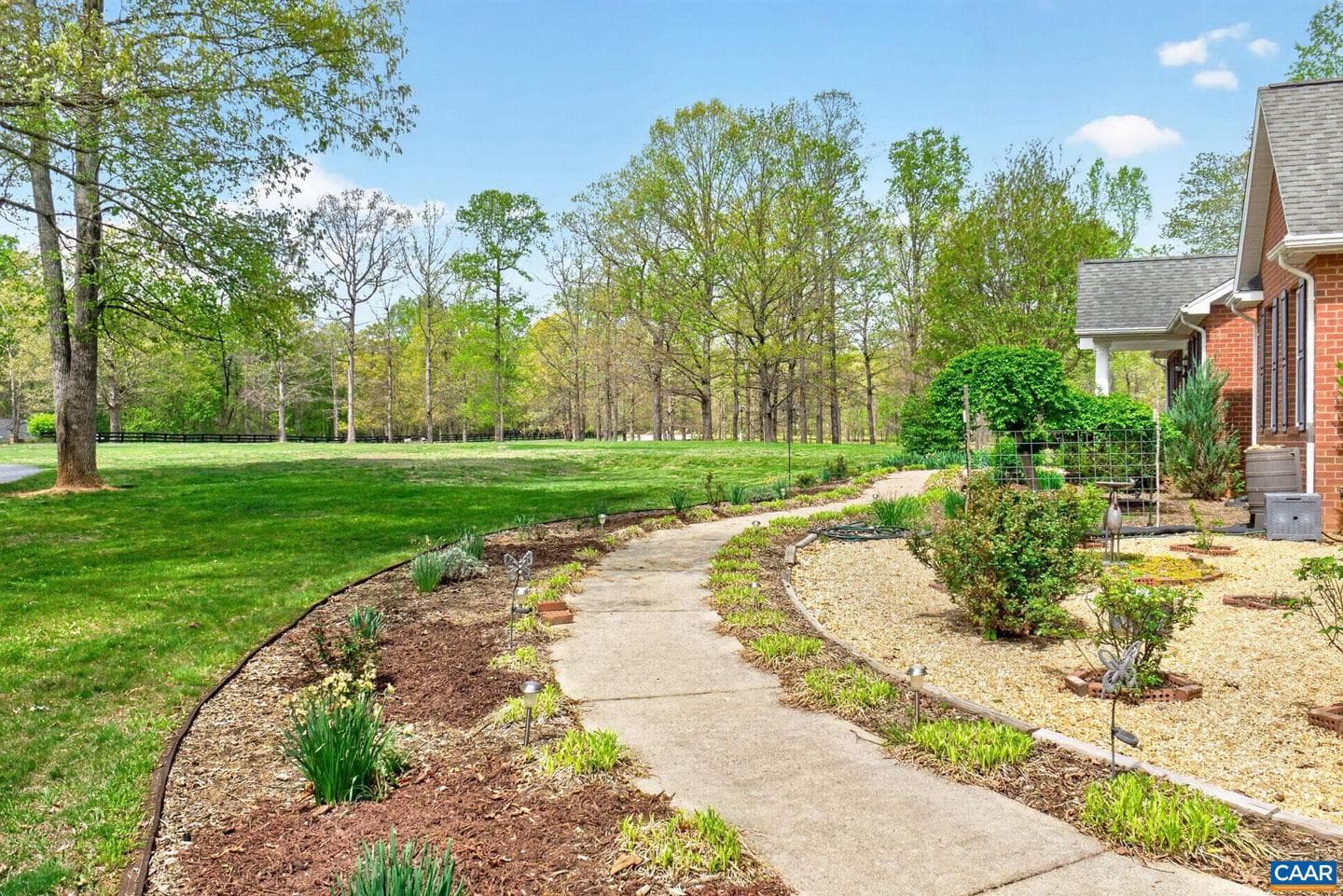 133 Pine Forest Ln photo 4
