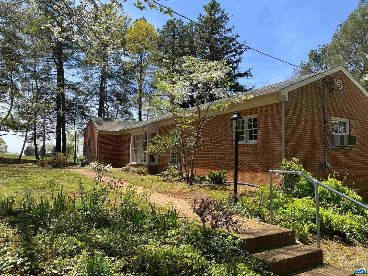 3271 Rosney Rd photo 5