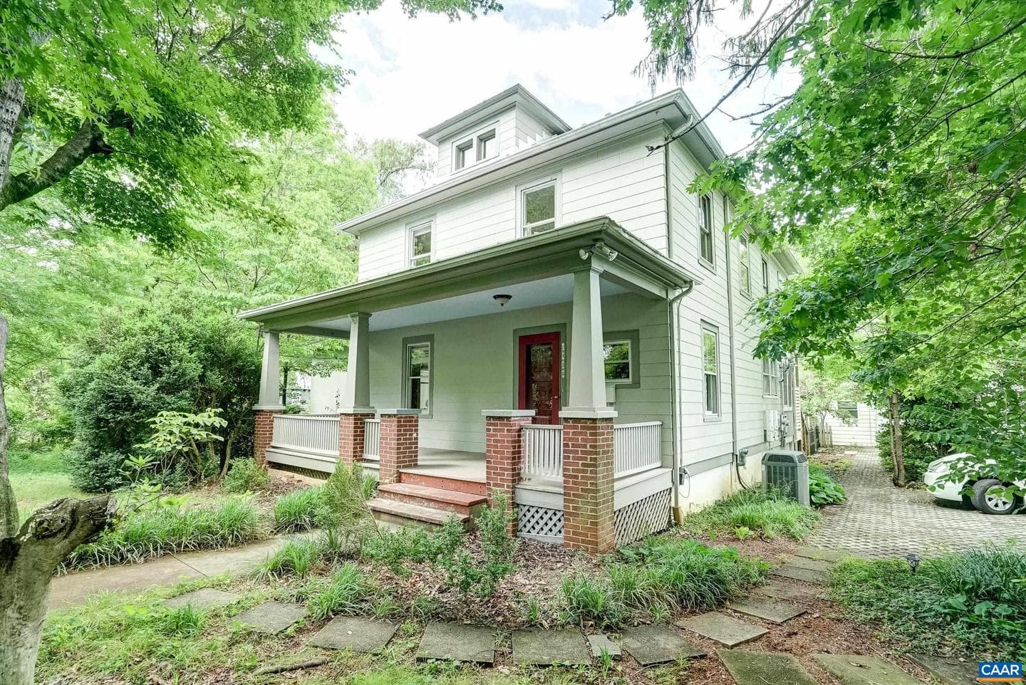 2425 Jefferson Park Ave
