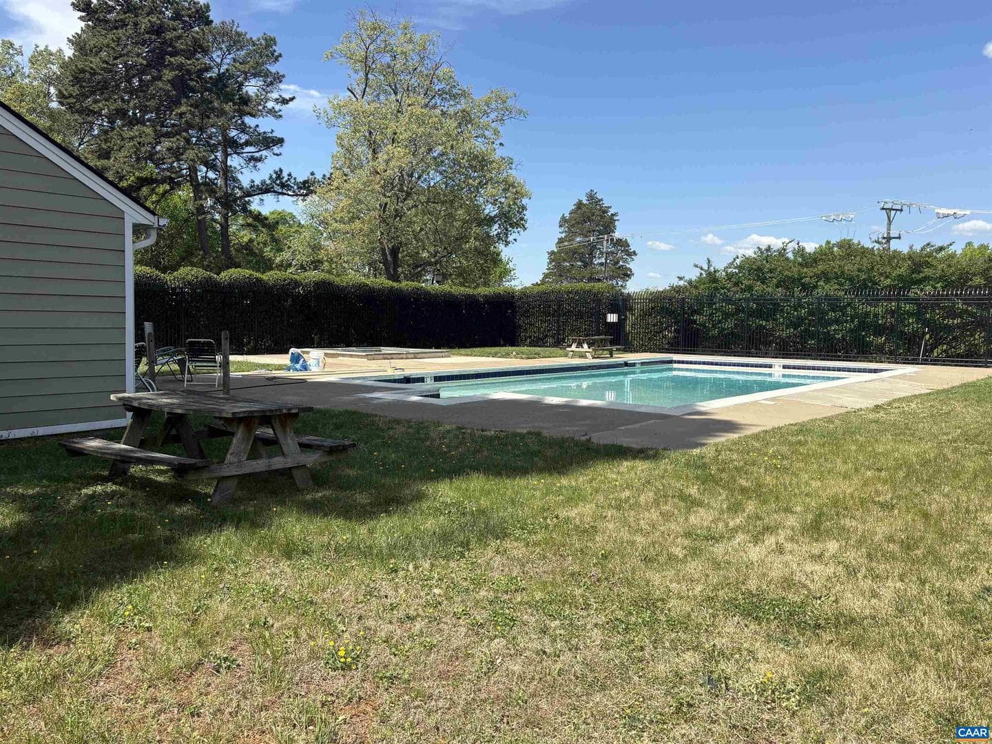 919 Stonehenge Rd photo 31
