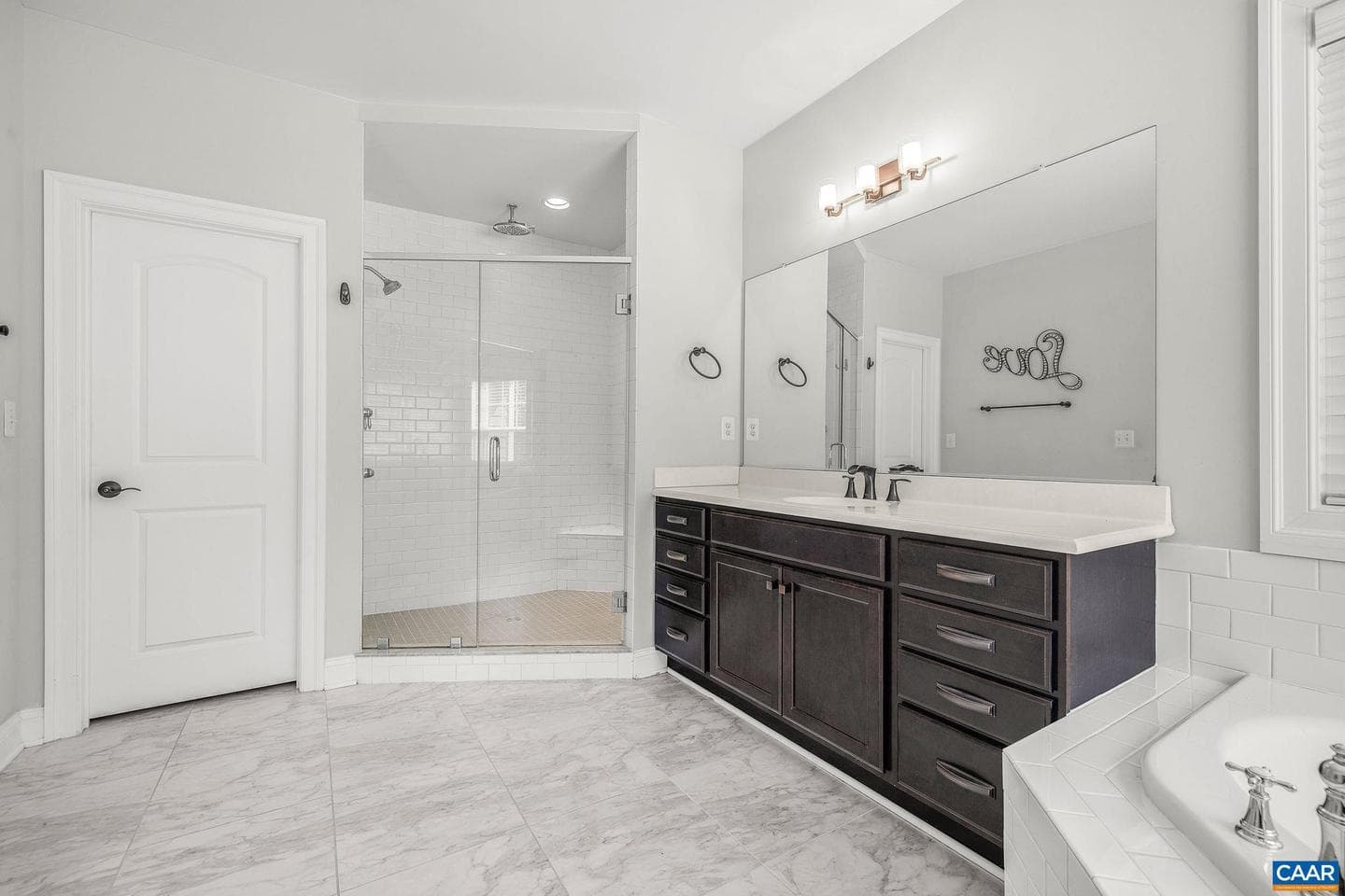1630 Victor Pl photo 37
