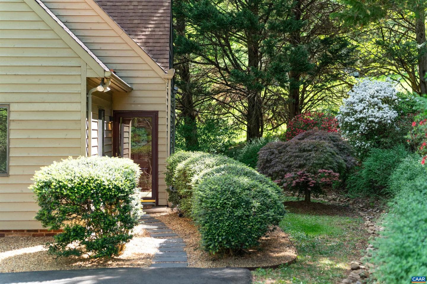 220 Homestead Ln photo 37