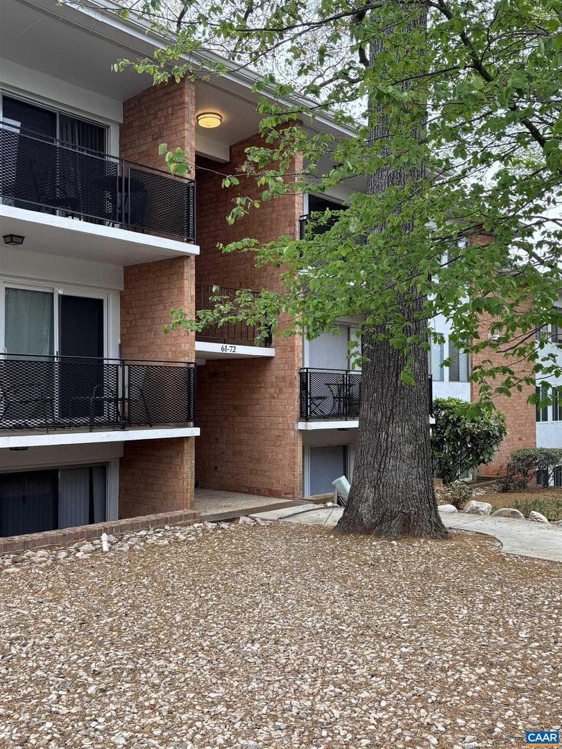 1800 Jefferson Park Ave #62
