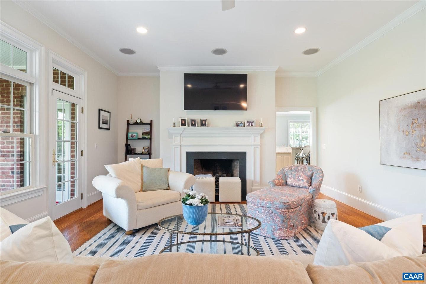 515 Rocks Farm Dr photo 7