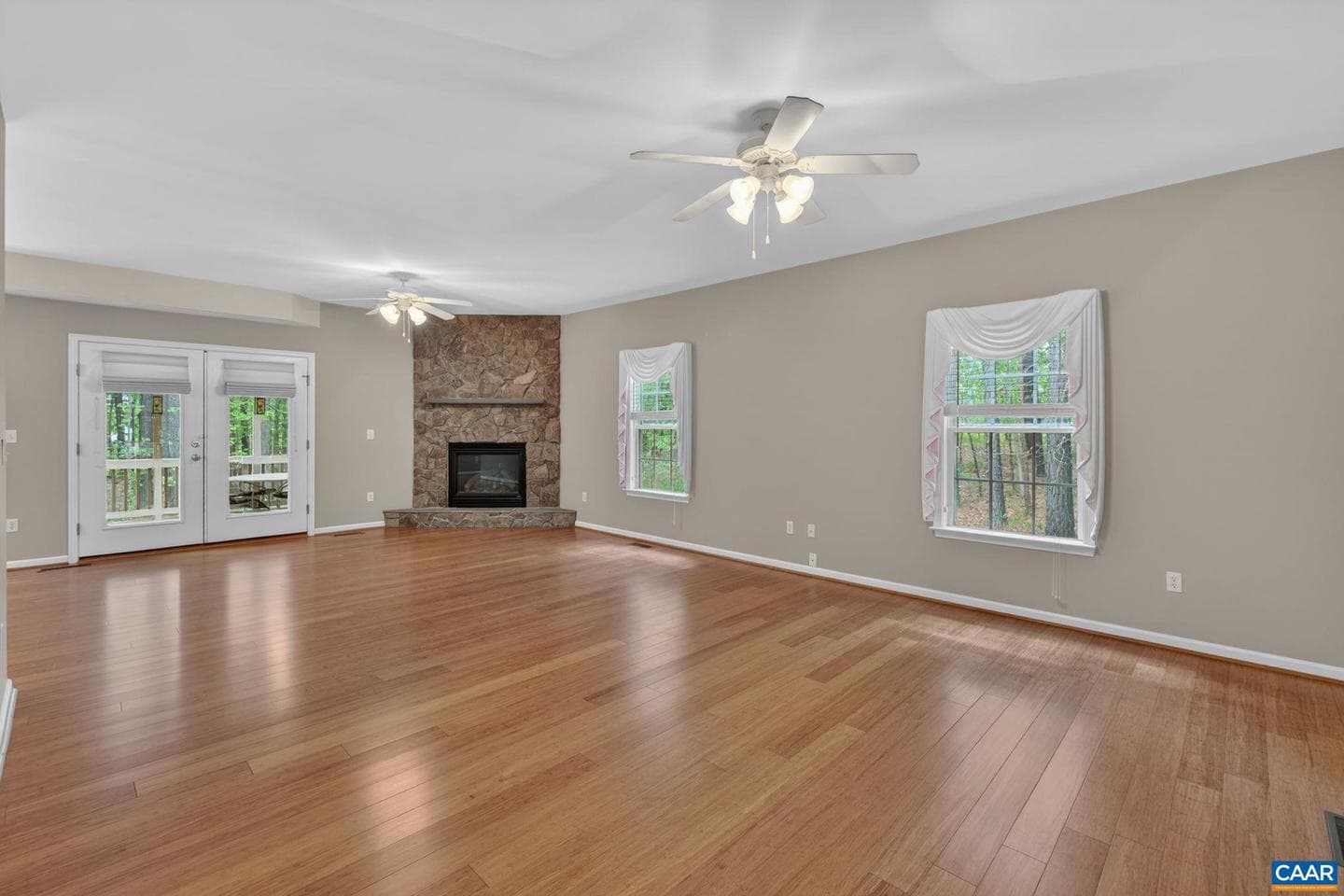 154 White Cedar Rd photo 11