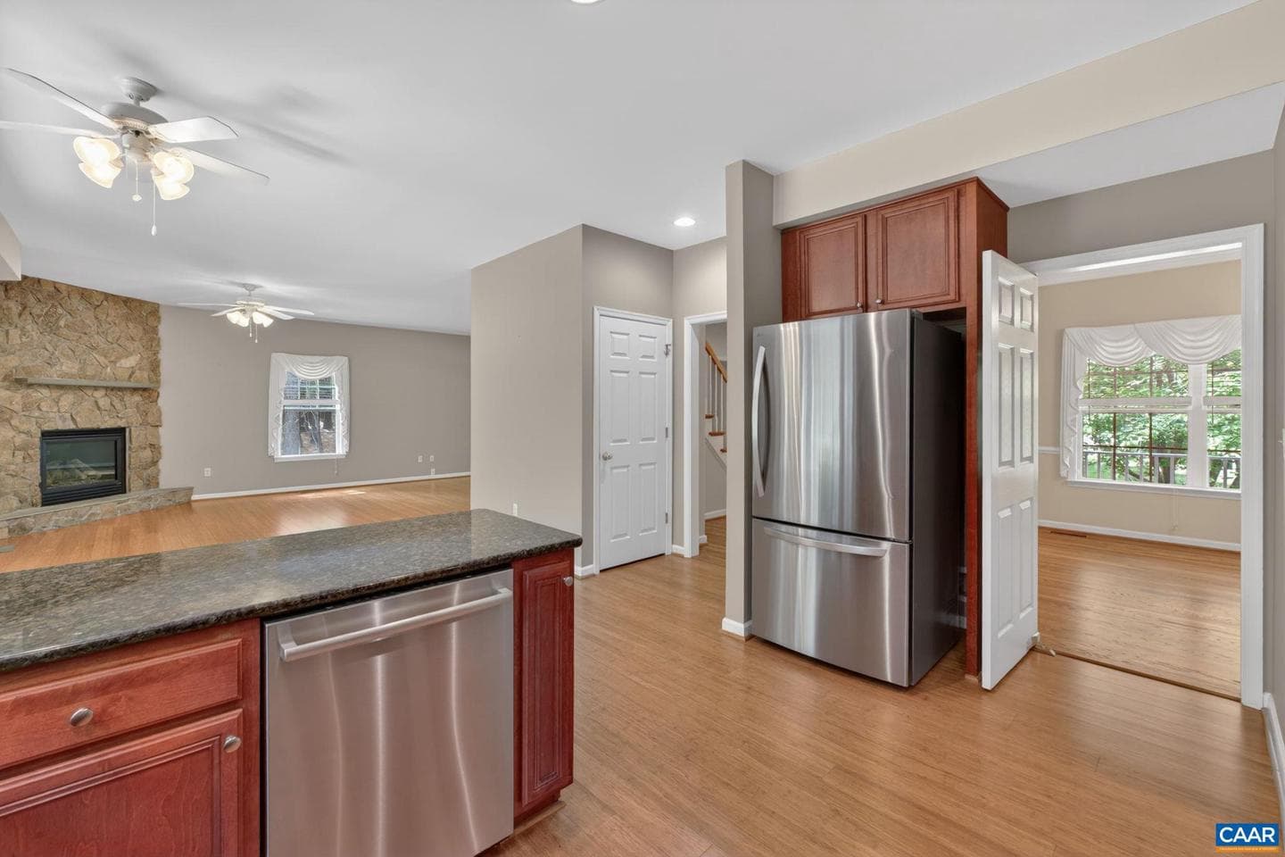154 White Cedar Rd photo 16