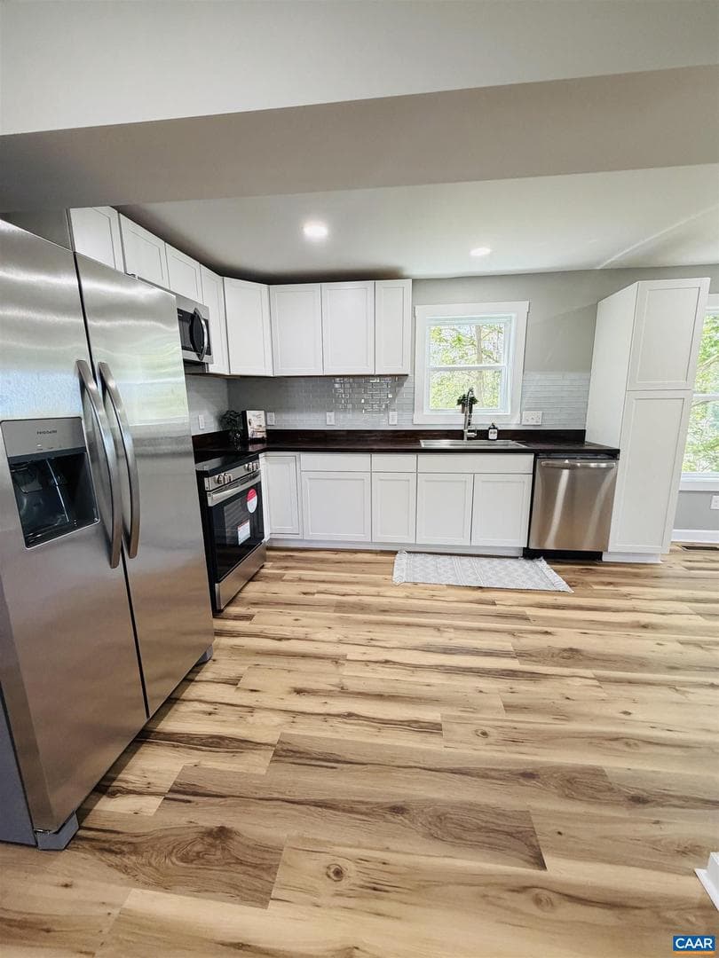427 Montgomery Ave photo 13