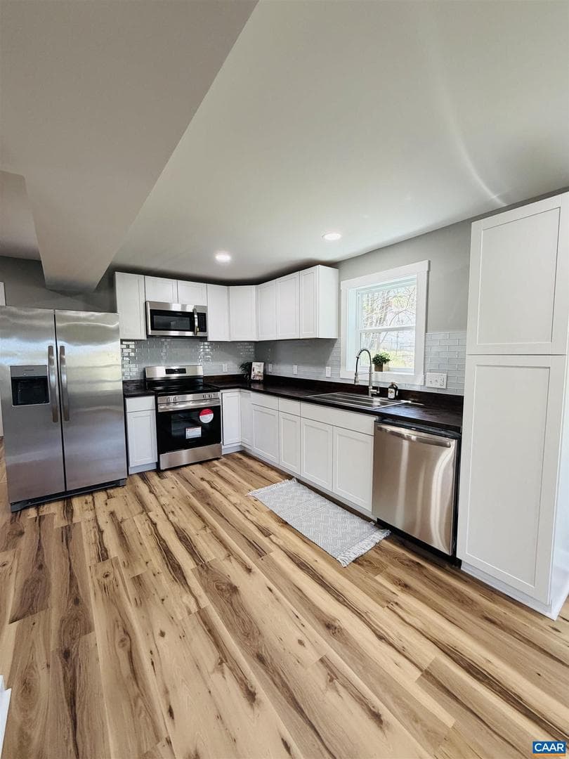 427 Montgomery Ave photo 15