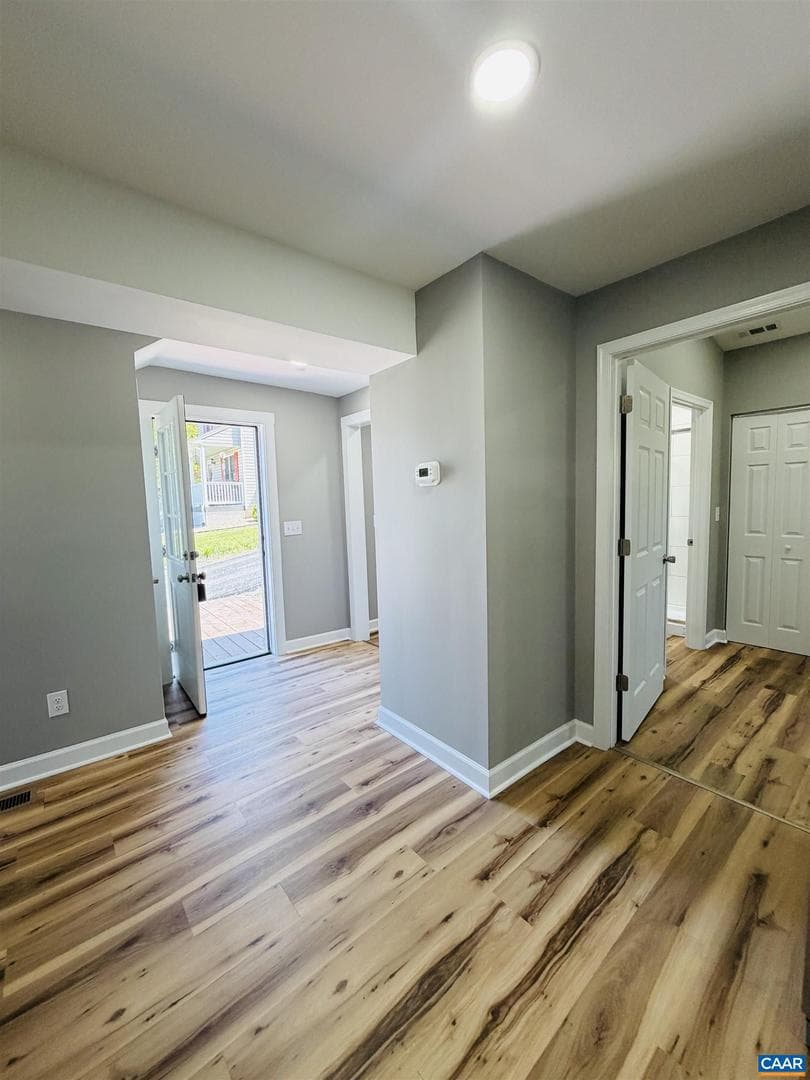 427 Montgomery Ave photo 18