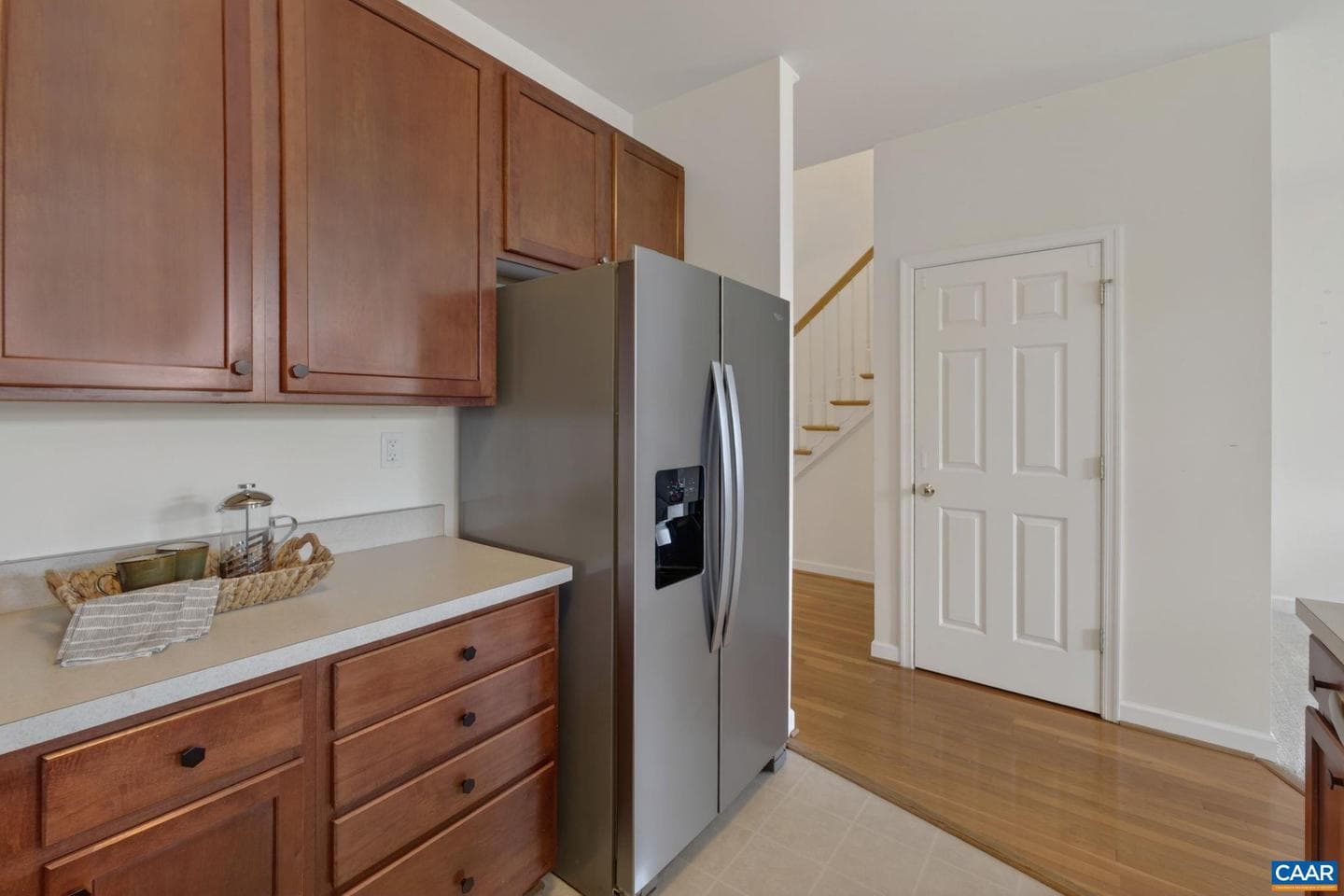 532 Summerford Ln photo 8