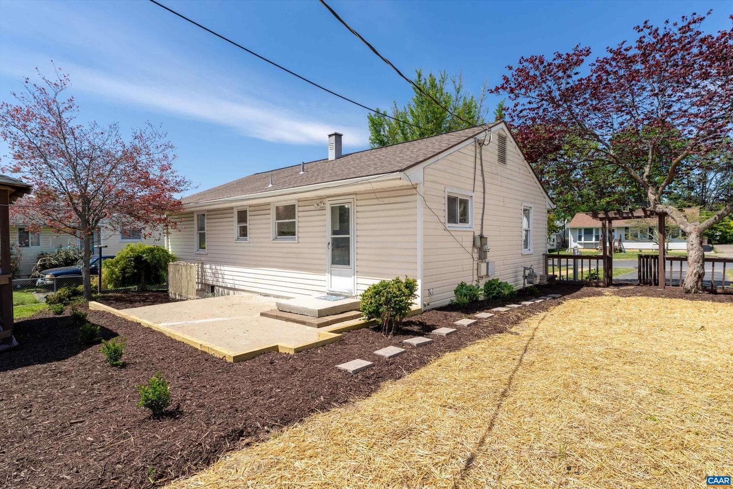 124 James Ave photo 36