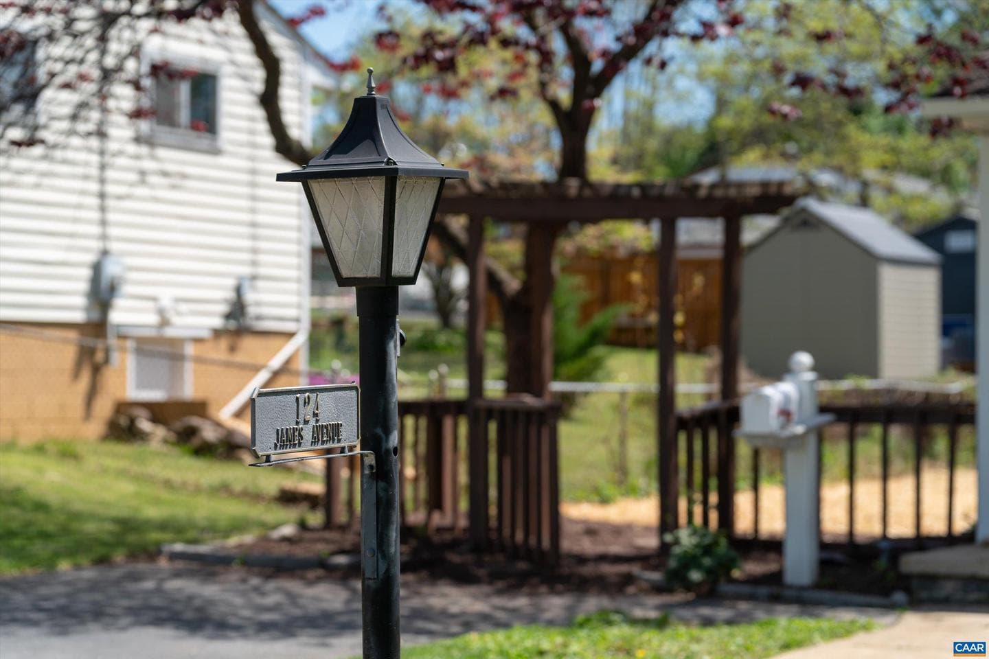 124 James Ave photo 6