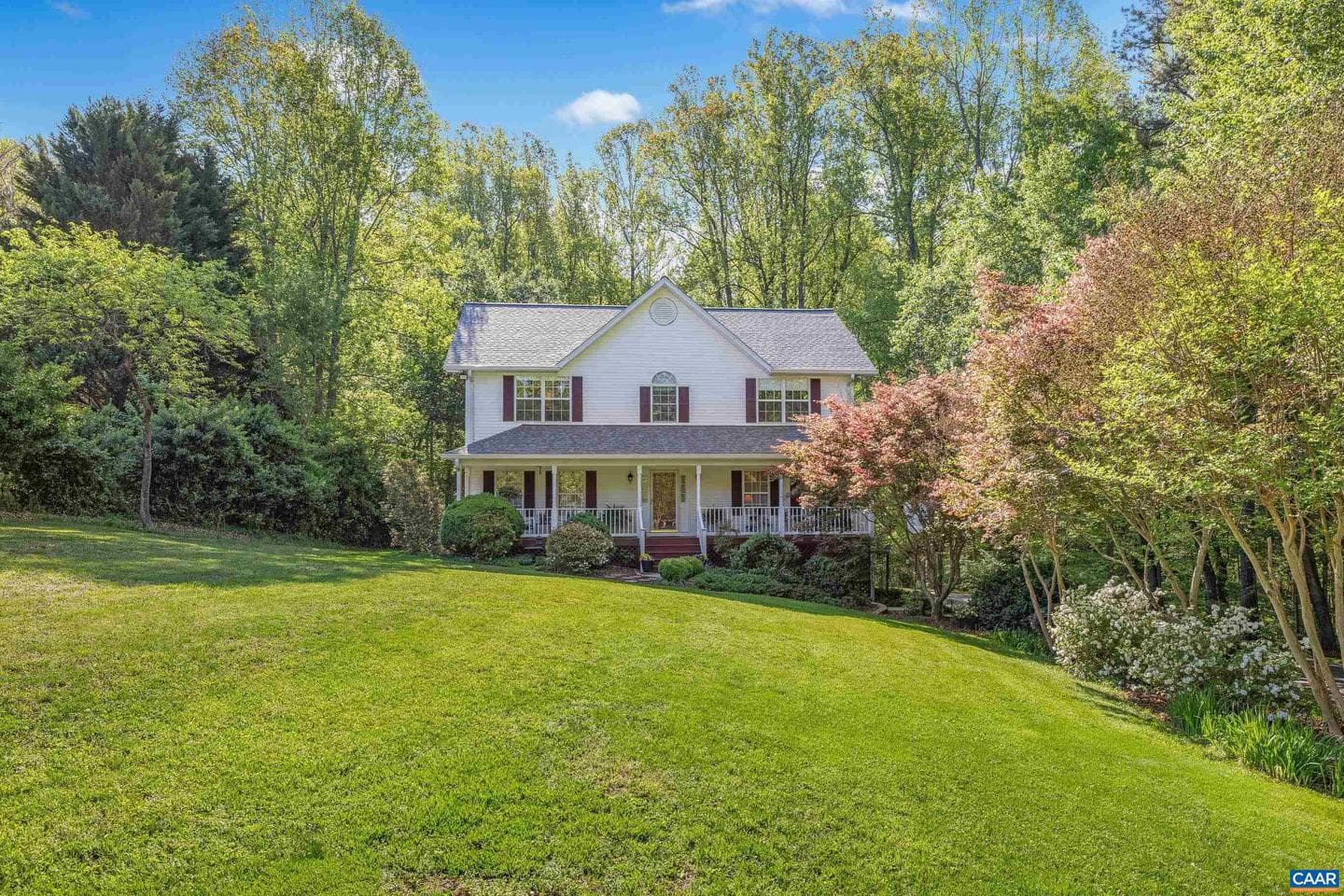 204 W Rosewood Dr