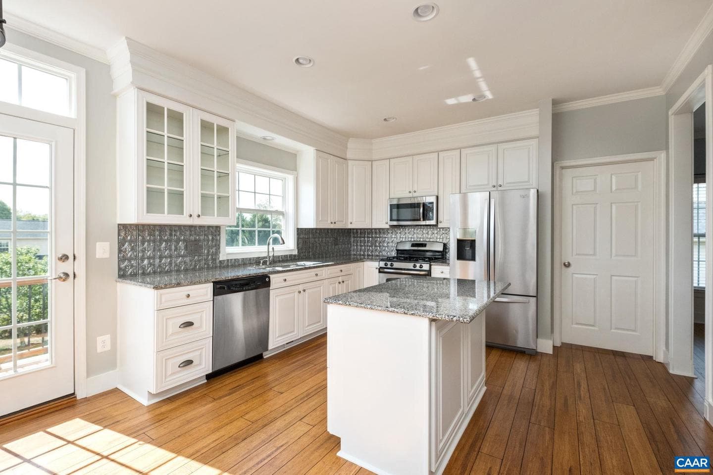 66 Elizabeth Dr photo 11