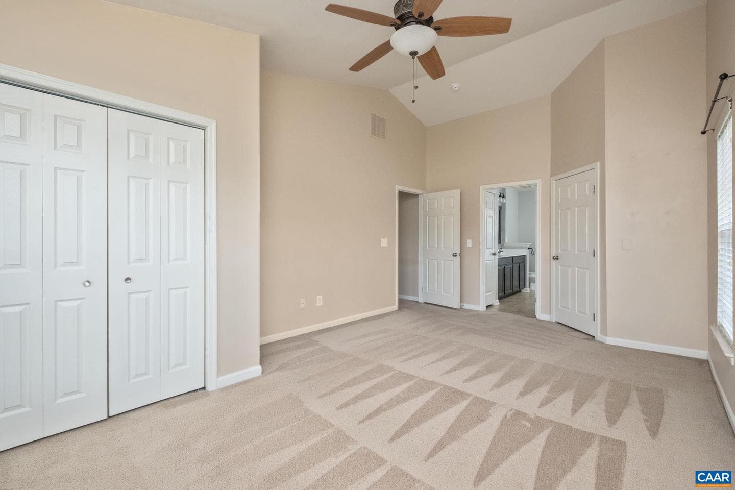 66 Elizabeth Dr photo 23