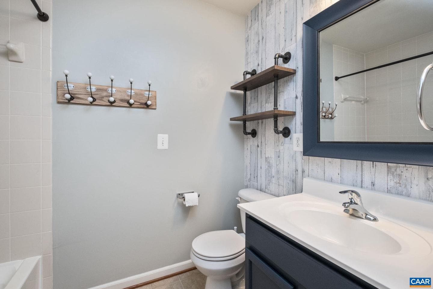 66 Elizabeth Dr photo 30
