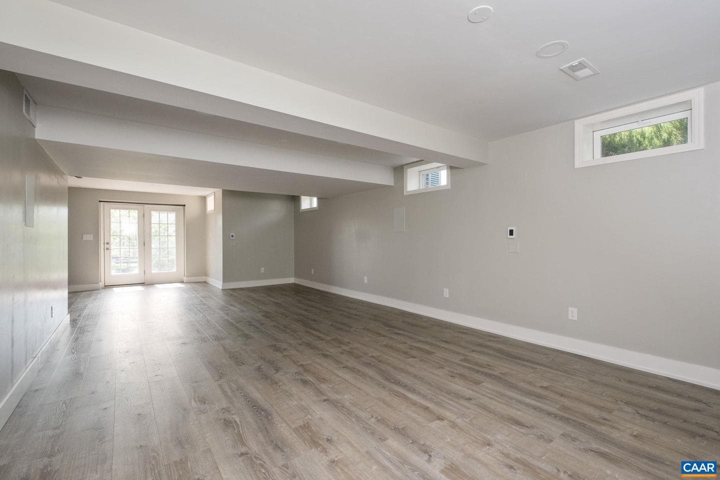 66 Elizabeth Dr photo 31