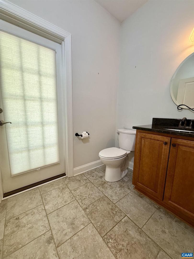 1025 E Pelham Dr photo 13