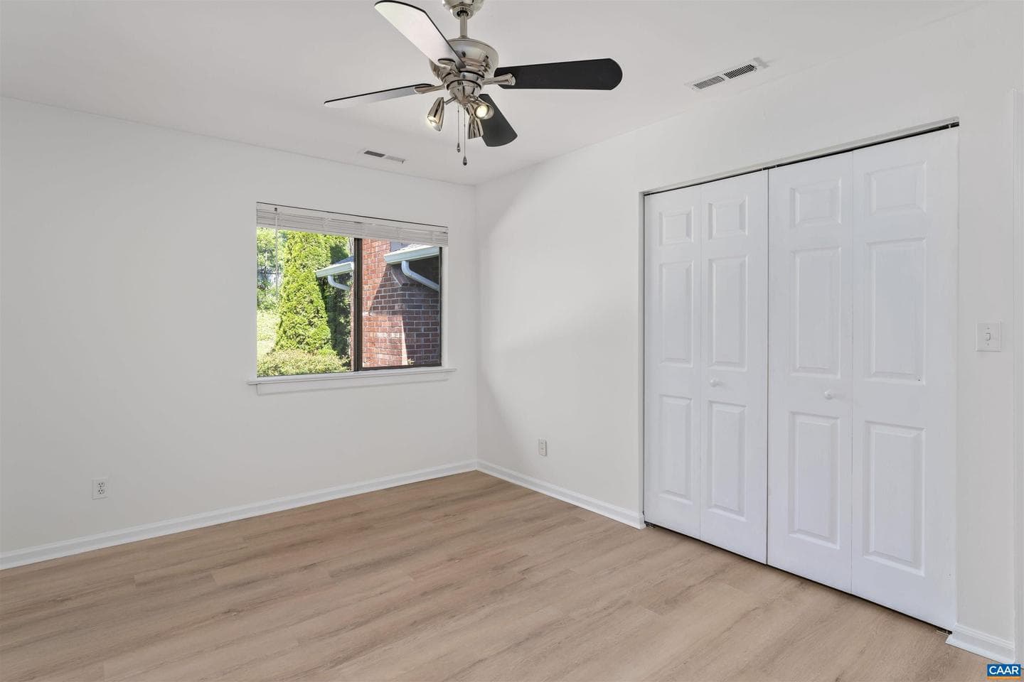 279 Tennis Dr photo 21