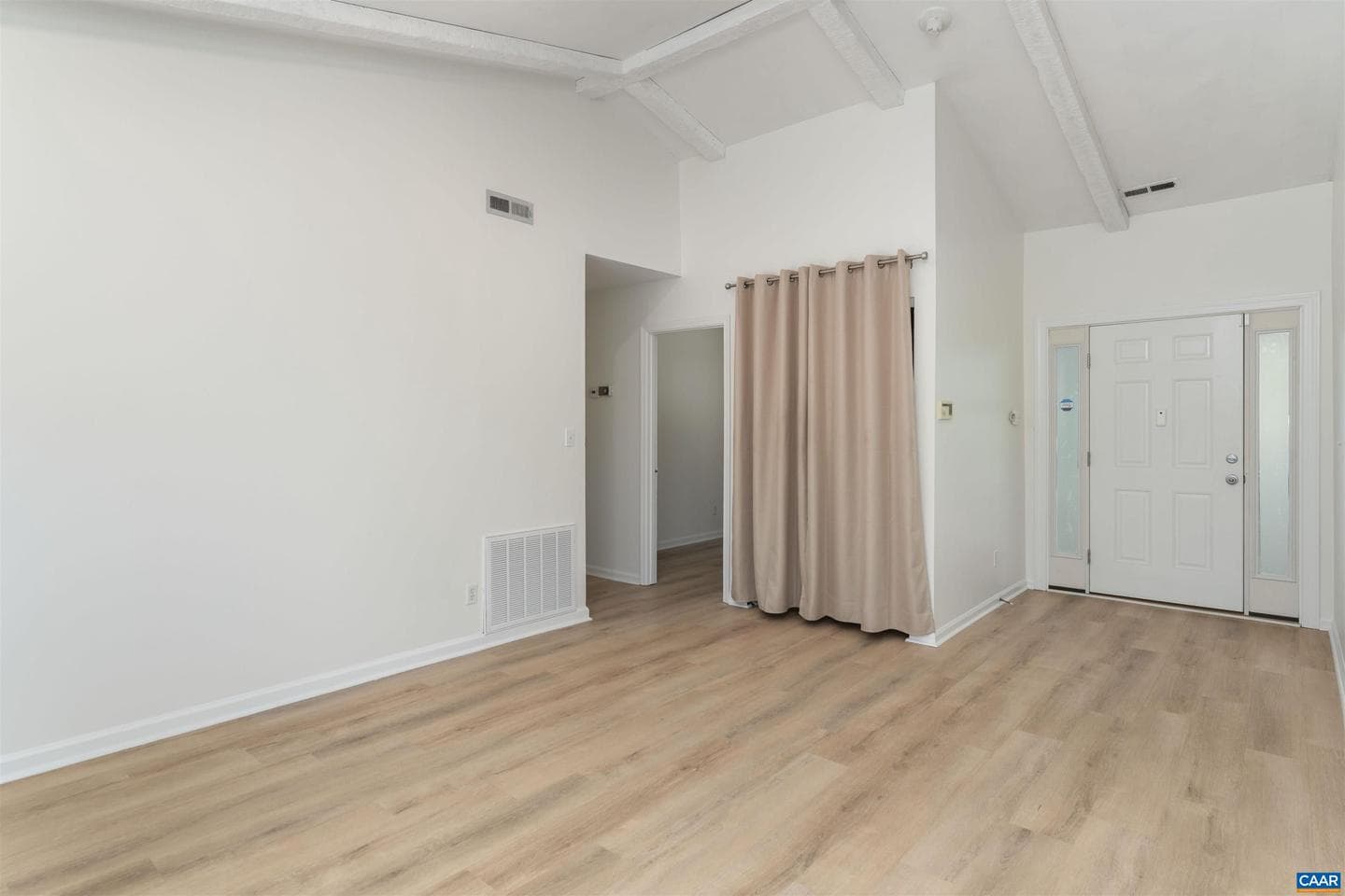 279 Tennis Dr photo 6