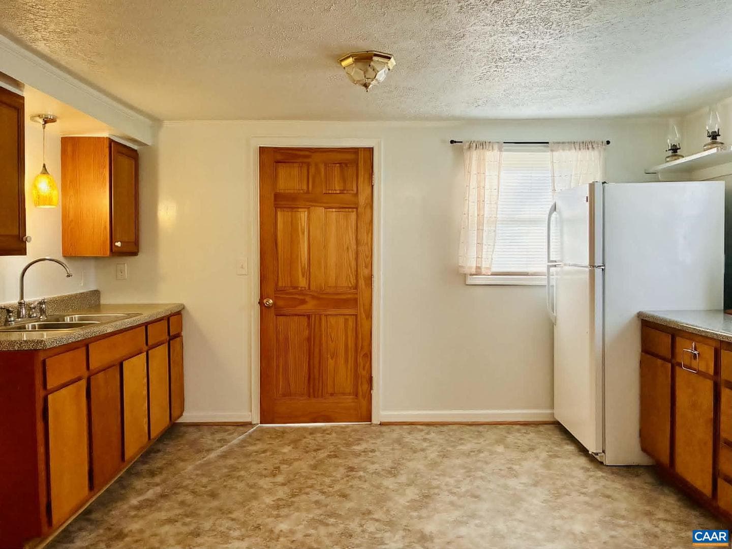 3735 Dogwood Dr photo 6