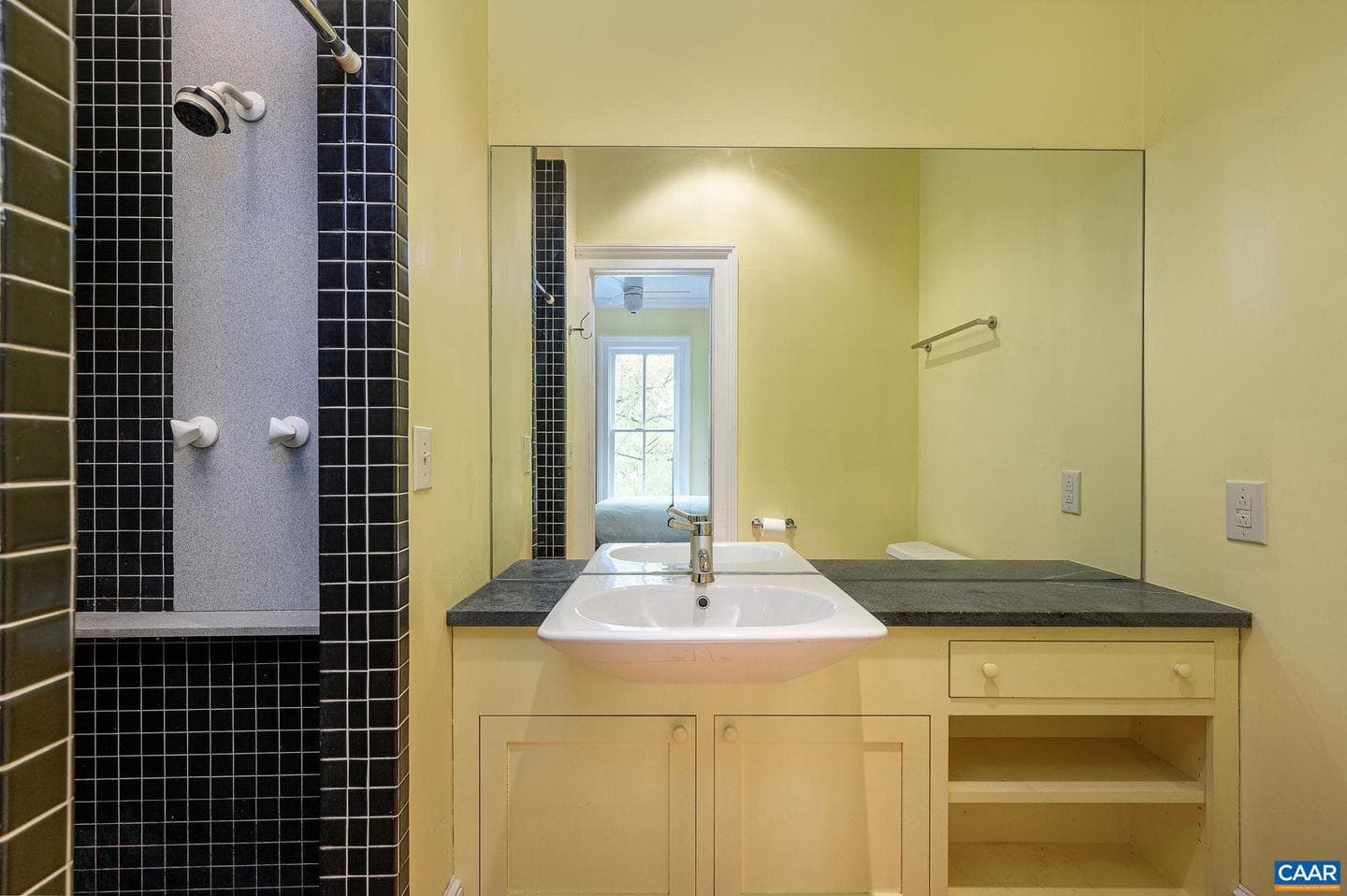 1112 Park St photo 7