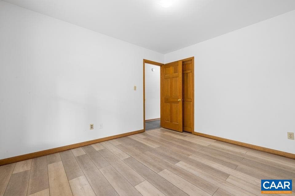 881 Oak Creek Rd photo 42