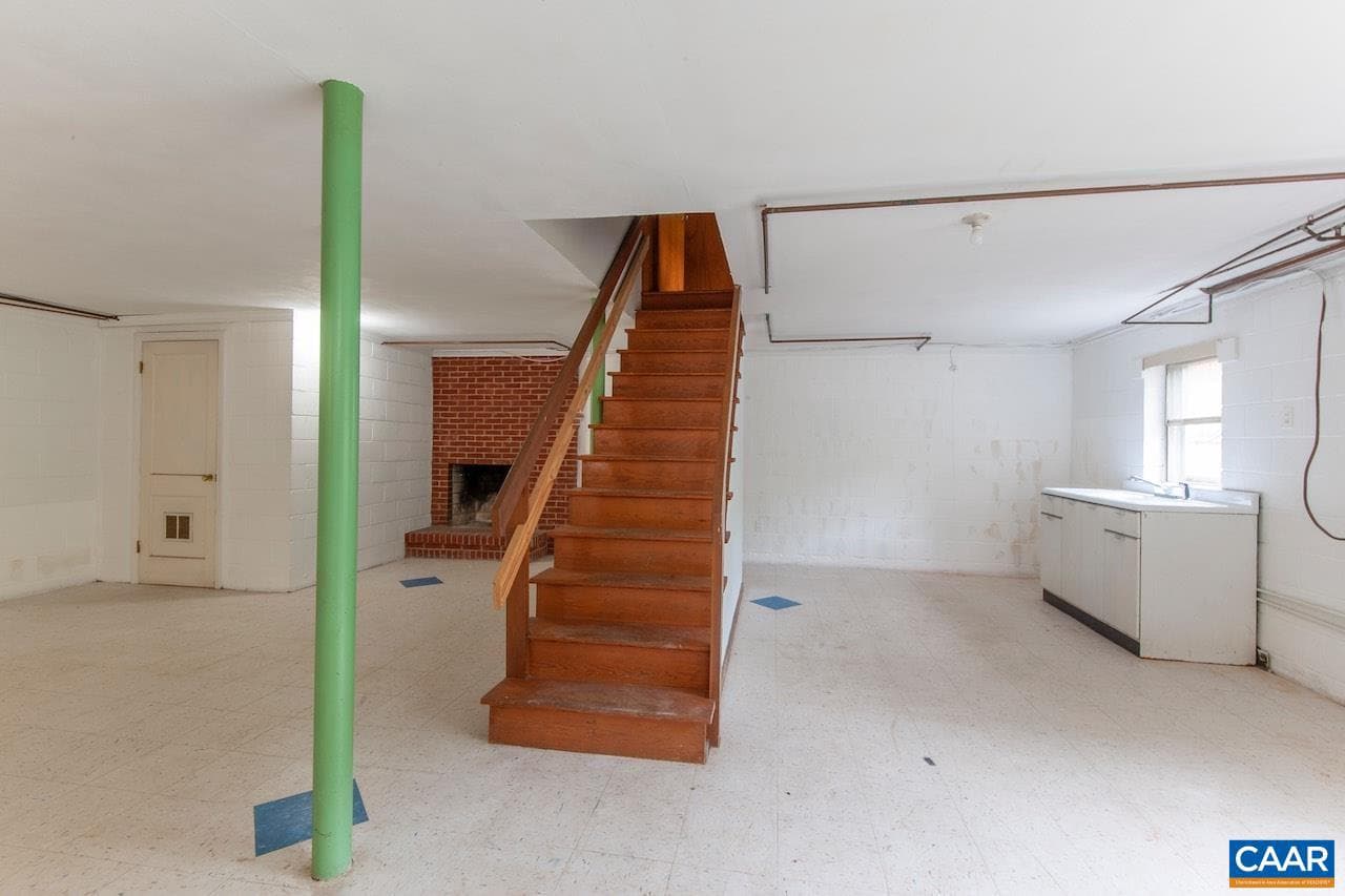 278 Ridge St photo 34