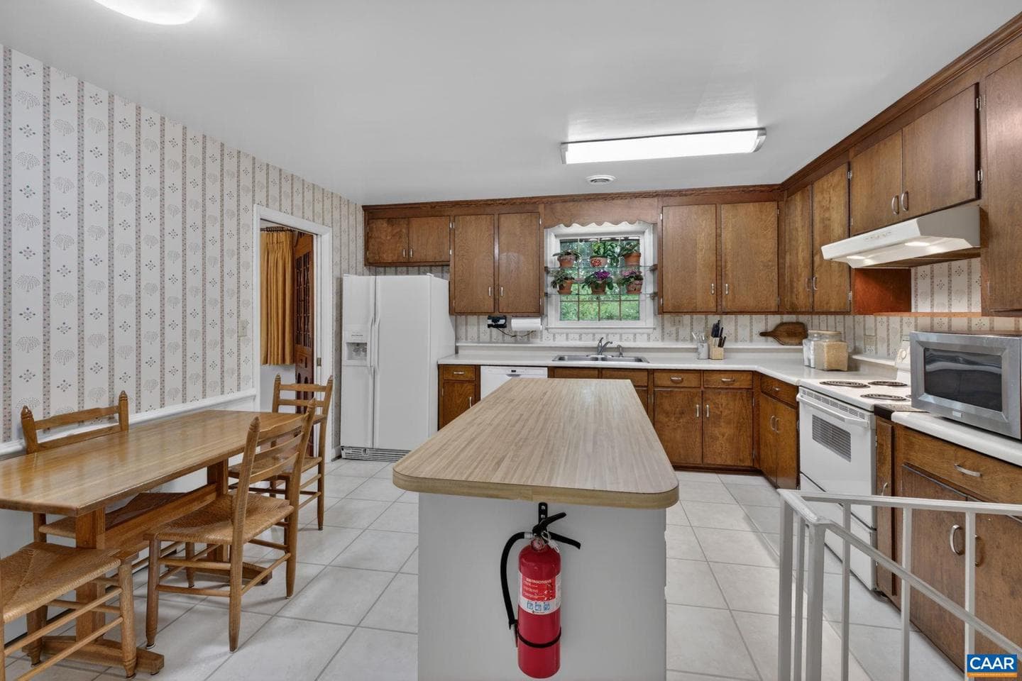 2409 Kerry Ln photo 38