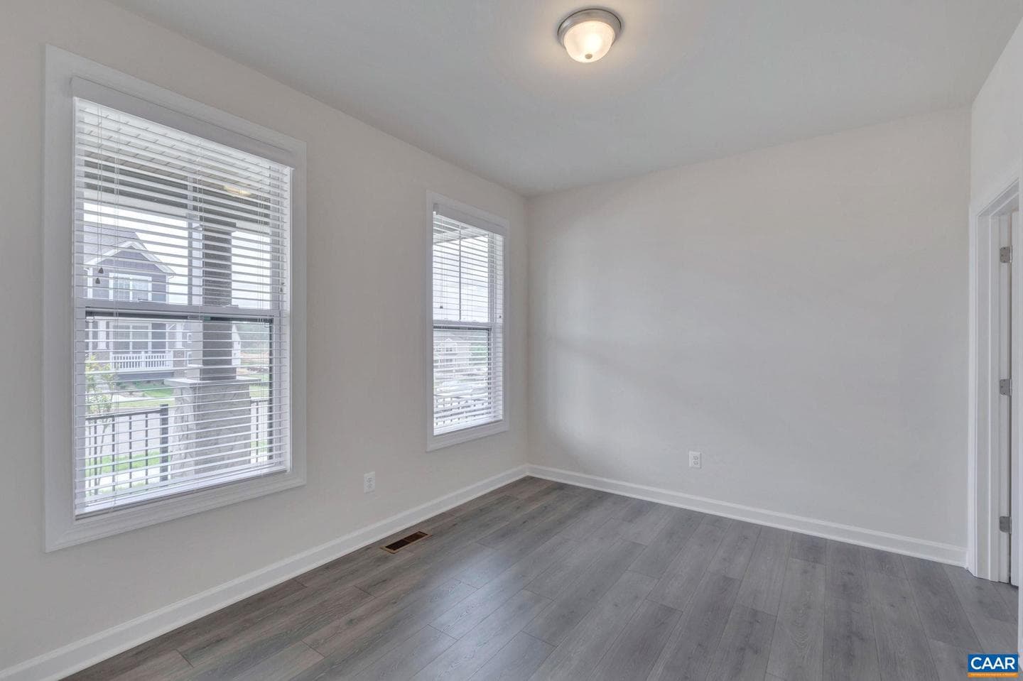 21d Steep Rock Pl photo 3