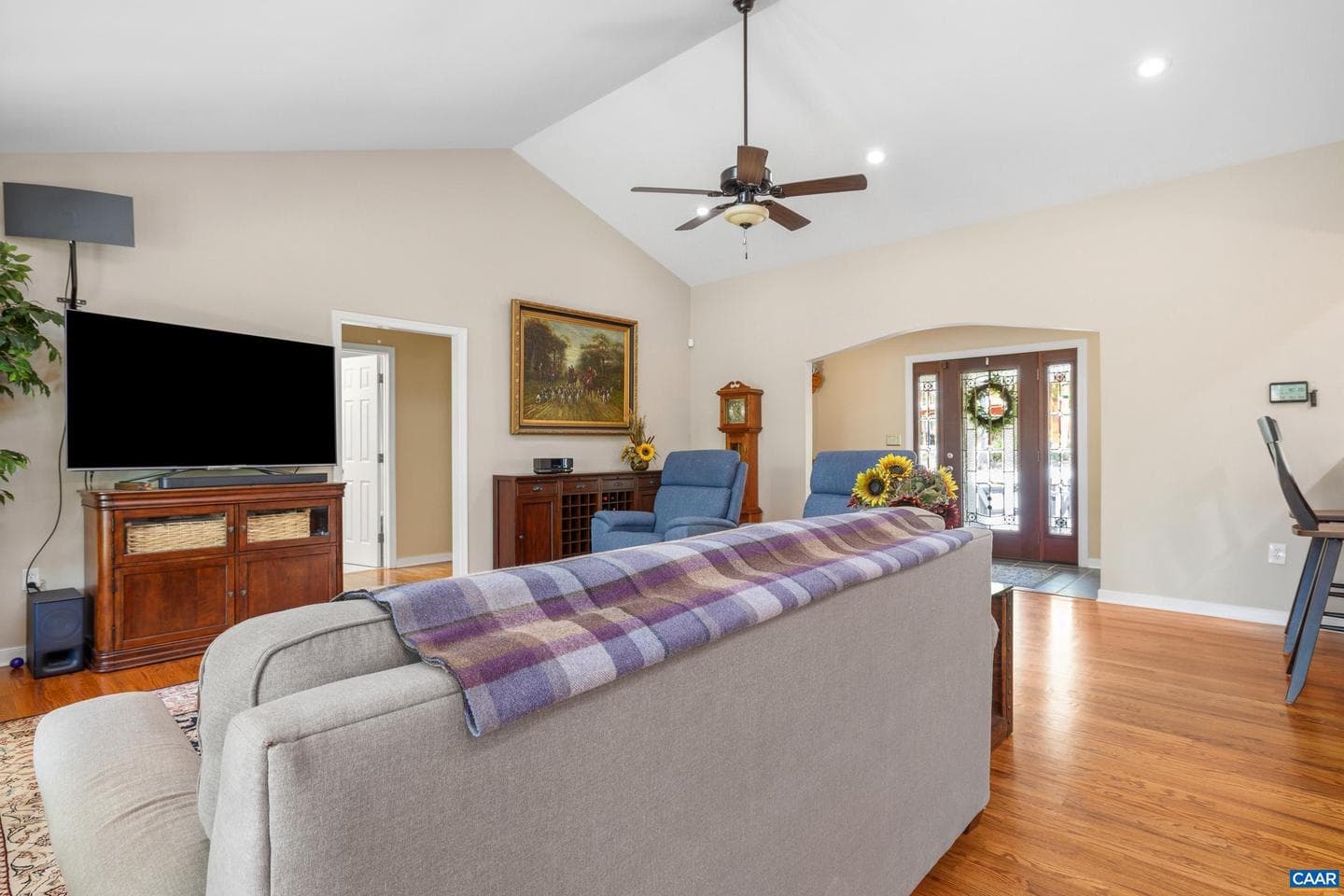 1070 Loving Rd photo 8