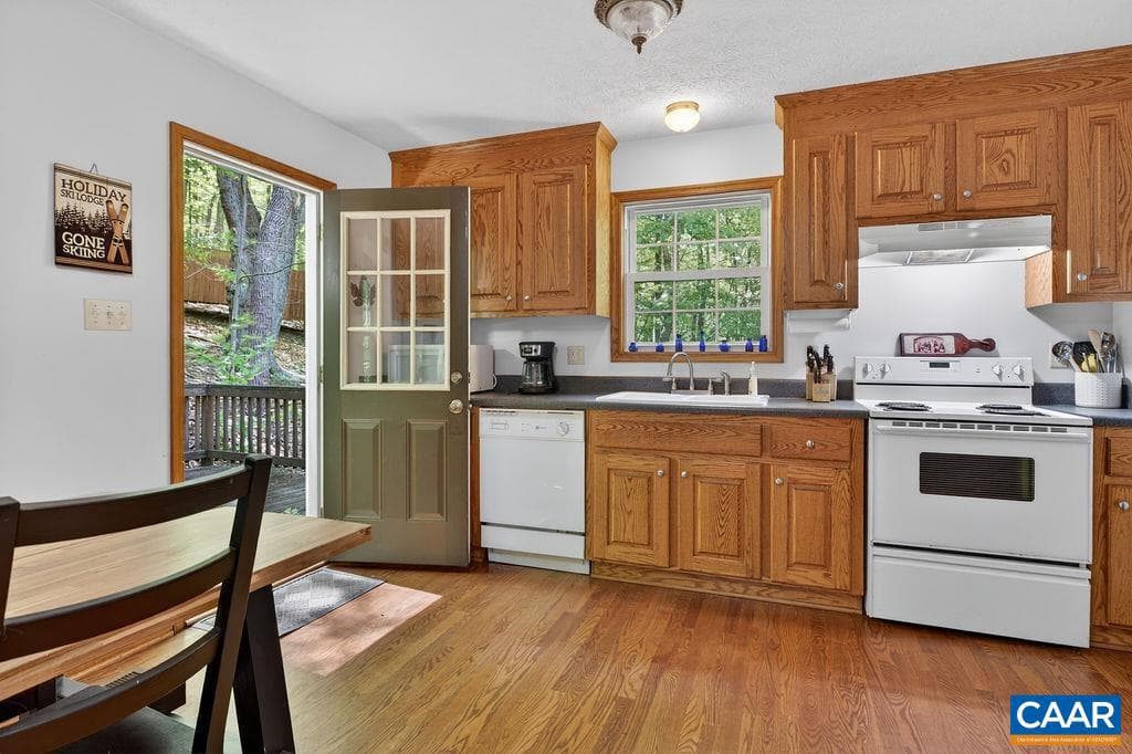 2 Dogwood Ln photo 6