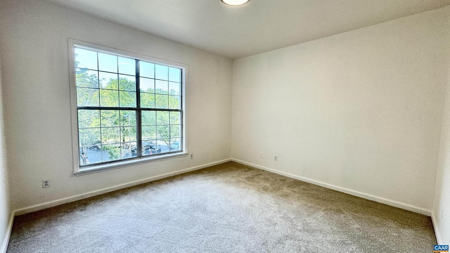 300 Riverbend Dr #2a photo 13