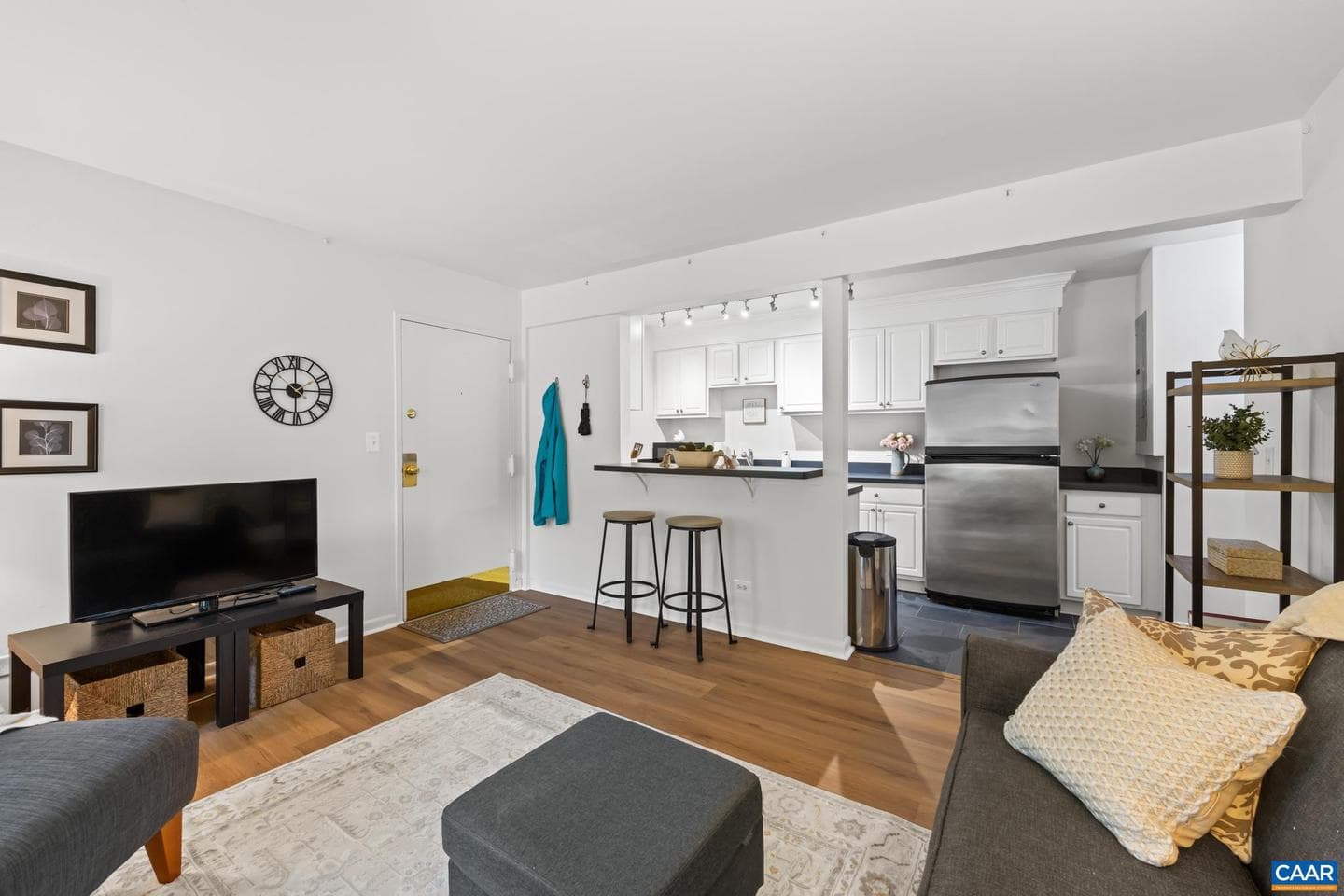 1800 Jefferson Park Ave #86 photo 6