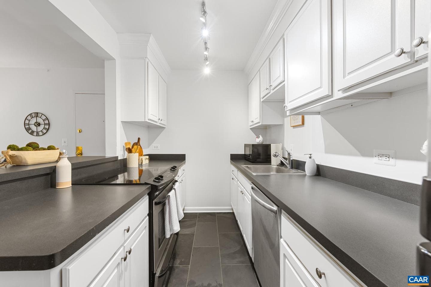 1800 Jefferson Park Ave #86 photo 9
